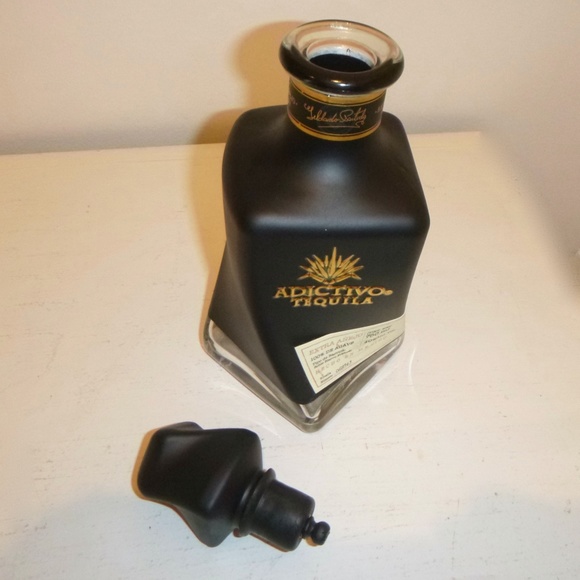 TWISTED GLASS BLACK TEQUILA BOTTLE EMPTY ADDICTIVO - Picture 8 of 16